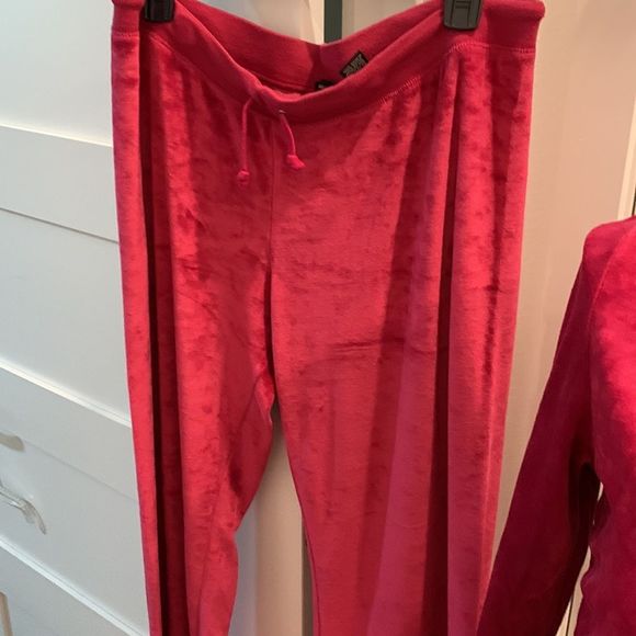 BCBG MAXAZRIA Velour Suit - Picture 4 of 15